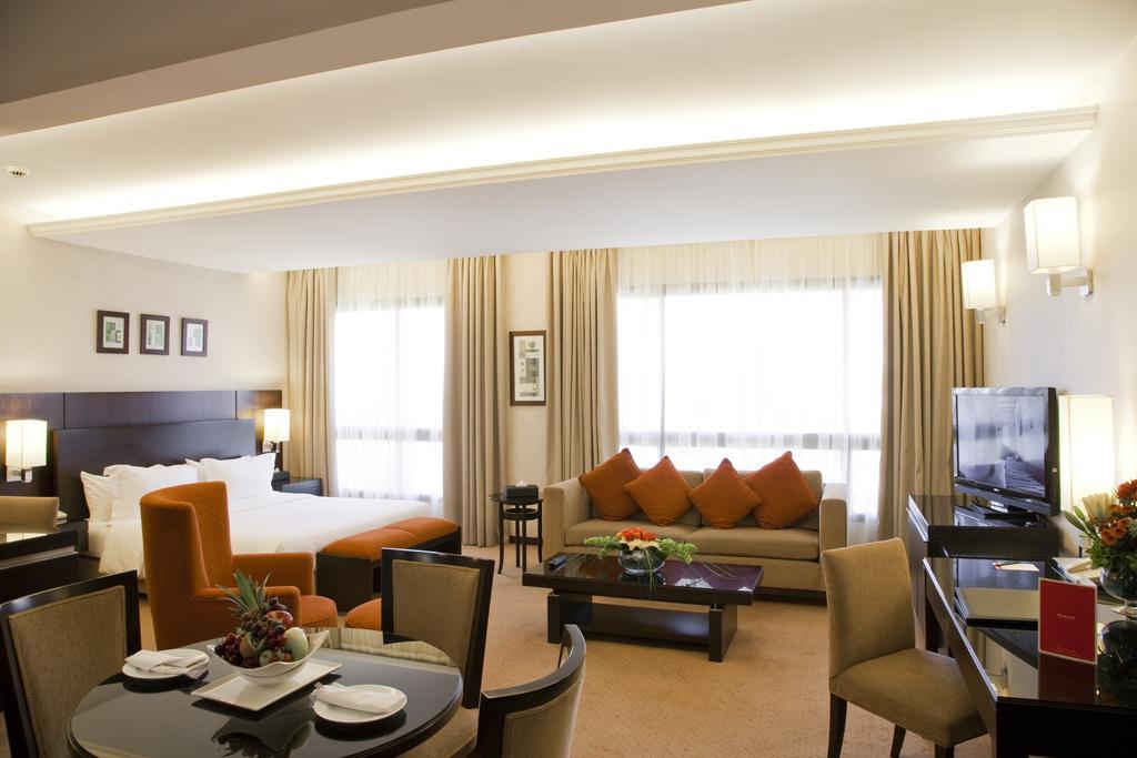 Hotel Ramada Plaza By Wyndham Beirut Raouche Camera foto