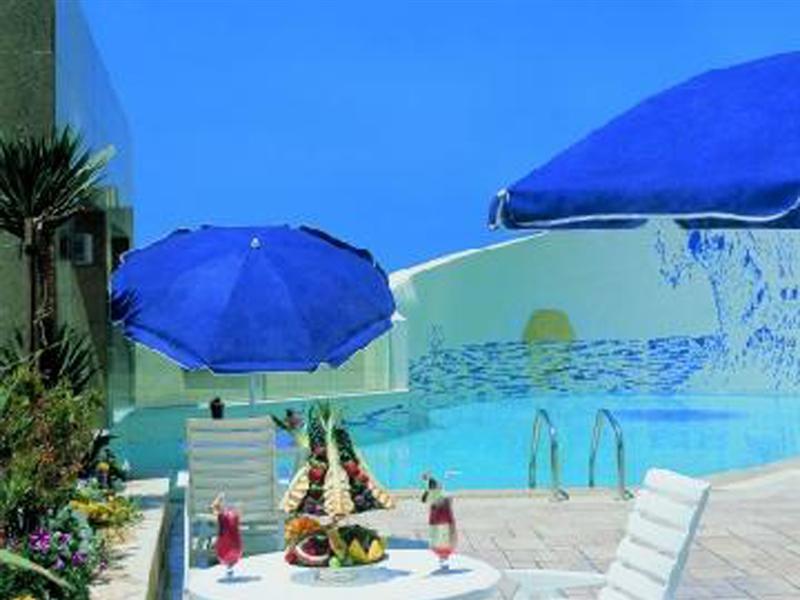 Hotel Ramada Plaza By Wyndham Beirut Raouche Esterno foto