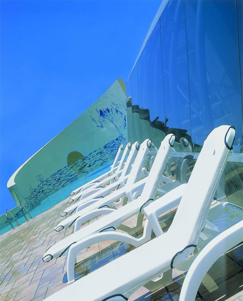 Hotel Ramada Plaza By Wyndham Beirut Raouche Esterno foto